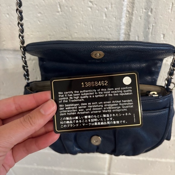 Chanel caviar leather navy blue half moon wallet on chain bag - Picture 13 of 16